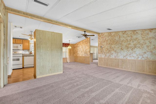 9107 34TH AVENUE E, Palmetto, FL 34221