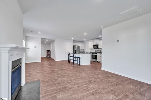 802 Ashwood Way, Easley, SC 29640