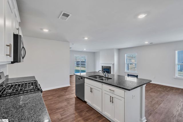 802 Ashwood Way, Easley, SC 29640