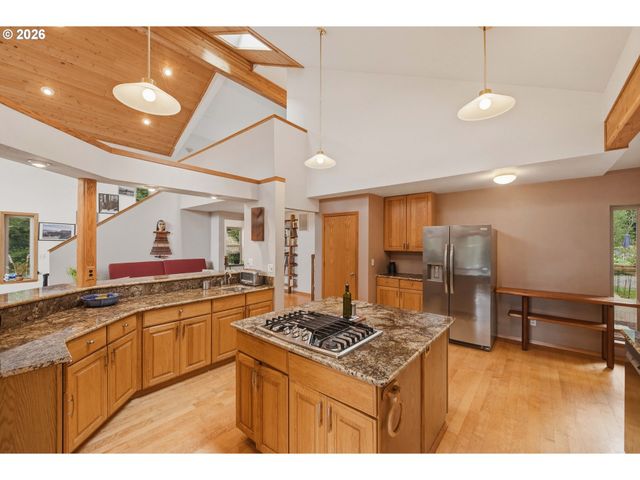 88600 TROUT POND Ln, Bandon, OR 97411