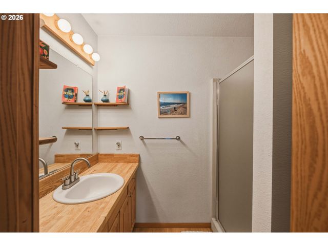 88600 TROUT POND Ln, Bandon, OR 97411