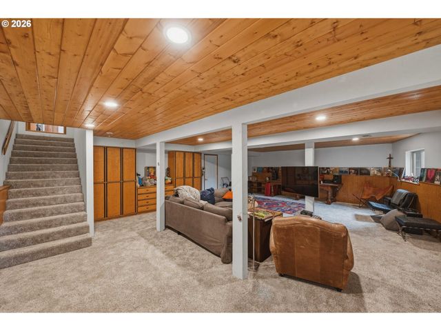 88600 TROUT POND Ln, Bandon, OR 97411