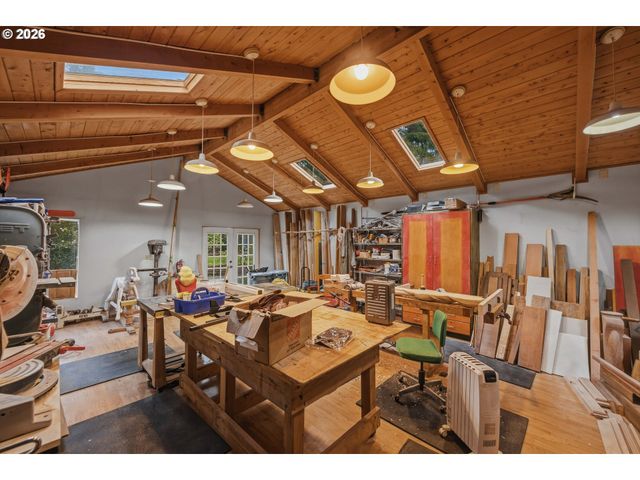 88600 TROUT POND Ln, Bandon, OR 97411