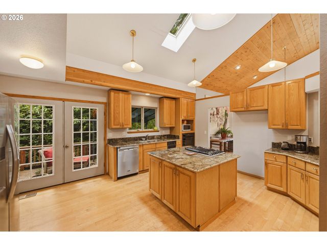 88600 TROUT POND Ln, Bandon, OR 97411