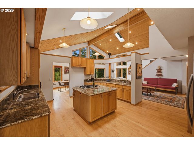 88600 TROUT POND Ln, Bandon, OR 97411