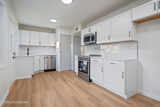 5510 Ripple Ln, Louisville, KY 40218