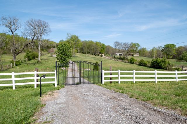 3663 Cainsville Rd, Lebanon, TN 37090