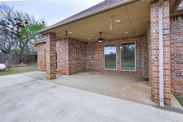 24995 Tanglewood Drive, Blanchard, OK 73010