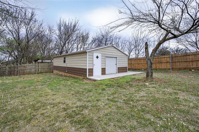 24995 Tanglewood Drive, Blanchard, OK 73010