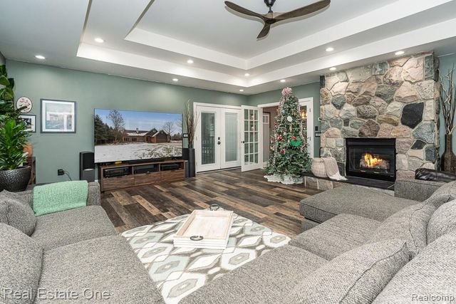 820 Quatro Lane, Leonard Village, MI 48367