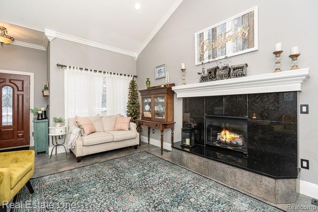 820 Quatro Lane, Leonard Village, MI 48367