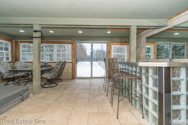 820 Quatro Lane, Leonard Village, MI 48367