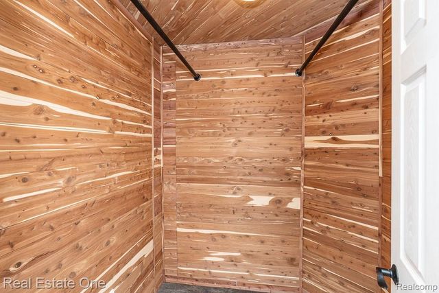 820 Quatro Lane, Leonard Village, MI 48367