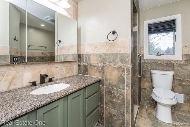 820 Quatro Lane, Leonard Village, MI 48367