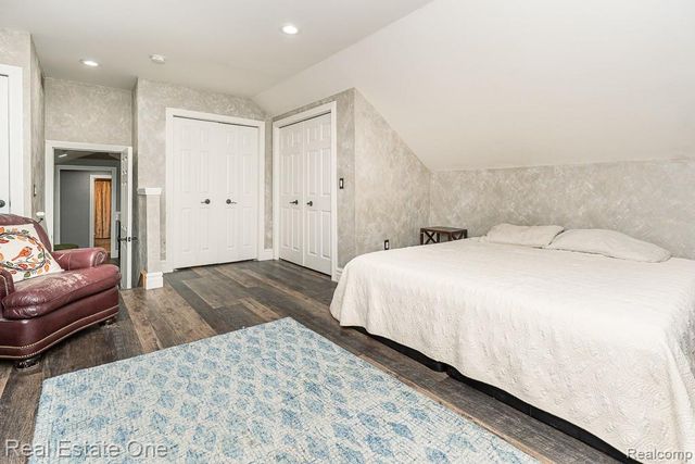 820 Quatro Lane, Leonard Village, MI 48367