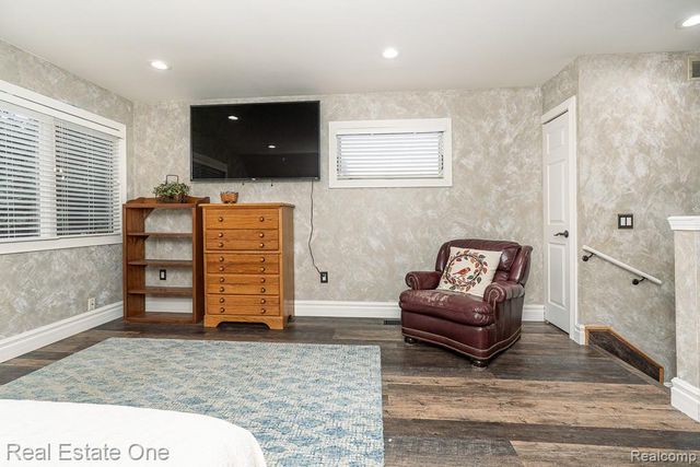 820 Quatro Lane, Leonard Village, MI 48367