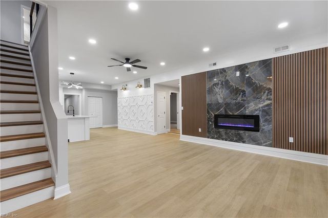 1124 24th ST, Newport News, VA 23607