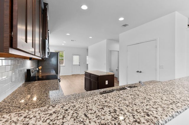 213 Michaelis DR, Leander, TX 78641