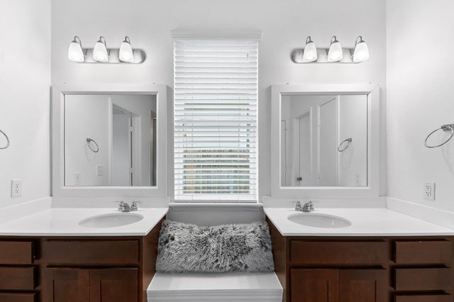 213 Michaelis DR, Leander, TX 78641