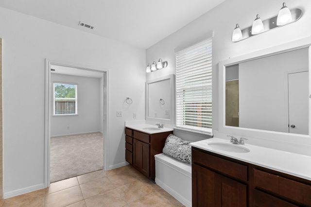 213 Michaelis DR, Leander, TX 78641