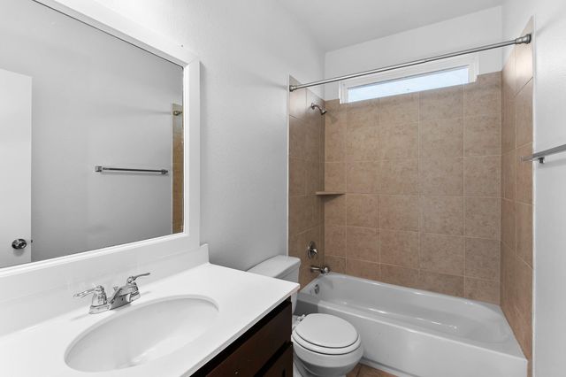 213 Michaelis DR, Leander, TX 78641