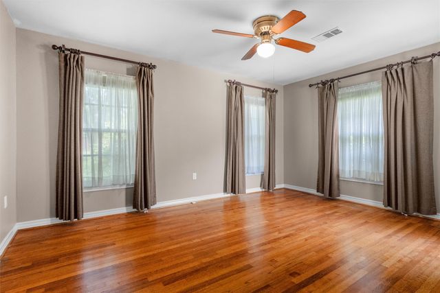 3744 Somerset Lane, Fort Worth, TX 76109