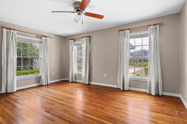 3744 Somerset Lane, Fort Worth, TX 76109