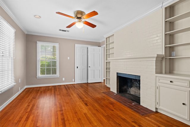 3744 Somerset Lane, Fort Worth, TX 76109