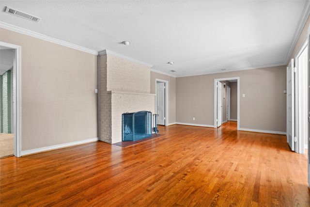 3744 Somerset Lane, Fort Worth, TX 76109