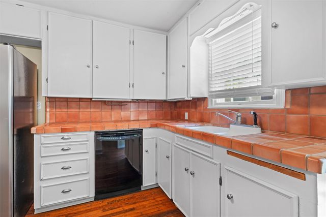 3744 Somerset Lane, Fort Worth, TX 76109