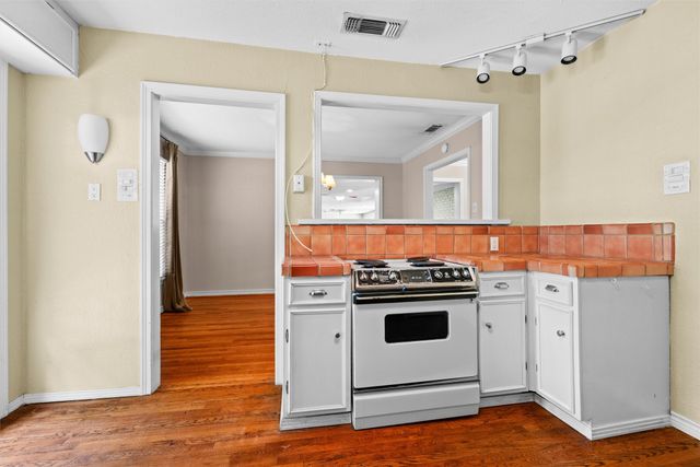 3744 Somerset Lane, Fort Worth, TX 76109