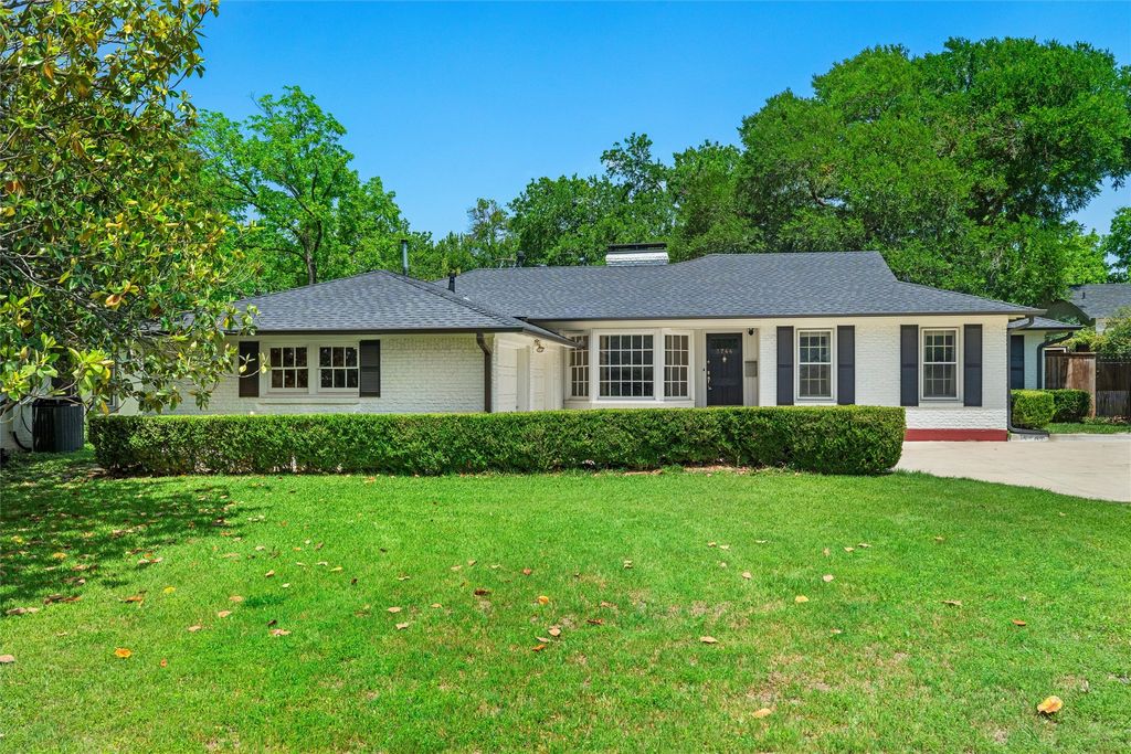 3744 Somerset Lane, Fort Worth, TX 76109