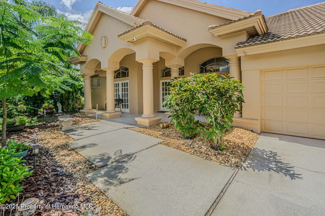 3550 Justin Drive, Palm Harbor, FL 34685
