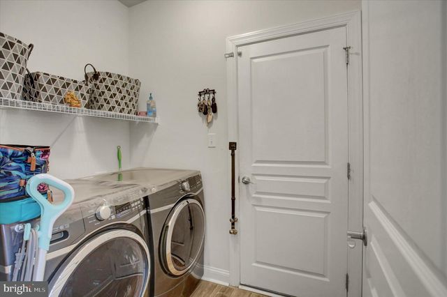8 TANGLEWOOD DR, Mechanicsburg, PA 17050
