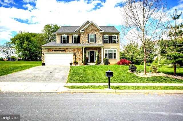 8 TANGLEWOOD DR, Mechanicsburg, PA 17050