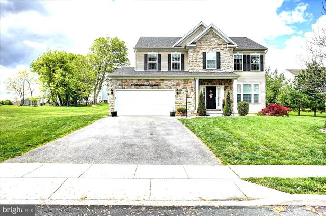 8 TANGLEWOOD DR, Mechanicsburg, PA 17050