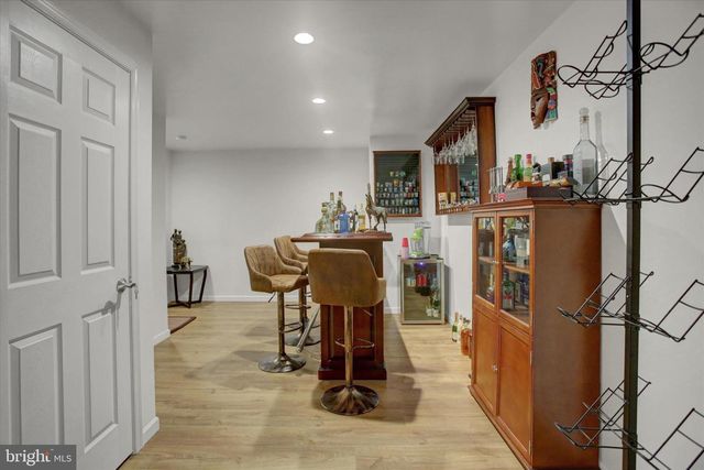 8 TANGLEWOOD DR, Mechanicsburg, PA 17050