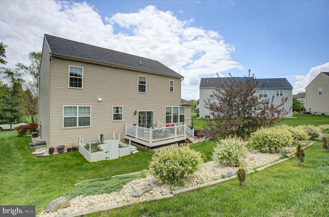 8 TANGLEWOOD DR, Mechanicsburg, PA 17050