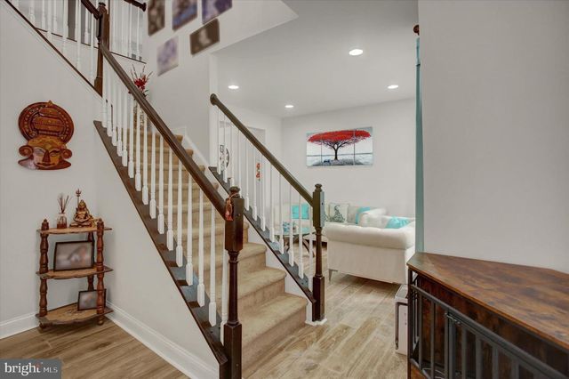 8 TANGLEWOOD DR, Mechanicsburg, PA 17050