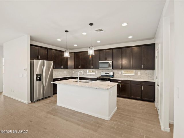 12583 E Remi Drive, Vail, AZ 85641