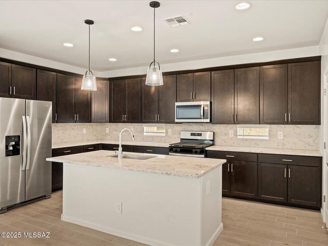 12583 E Remi Drive, Vail, AZ 85641