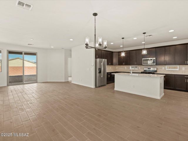 12583 E Remi Drive, Vail, AZ 85641