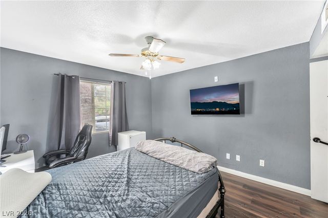 220 Mission Newport Lane 204, Las Vegas, NV 89107