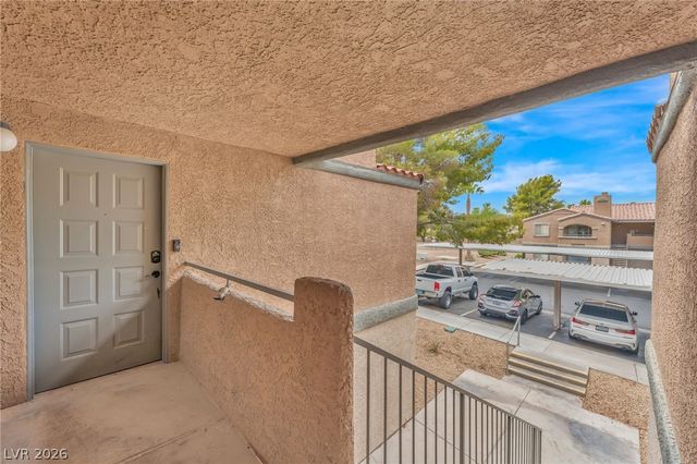 220 Mission Newport Lane 204, Las Vegas, NV 89107