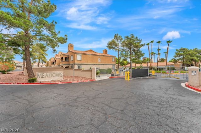 220 Mission Newport Lane 204, Las Vegas, NV 89107
