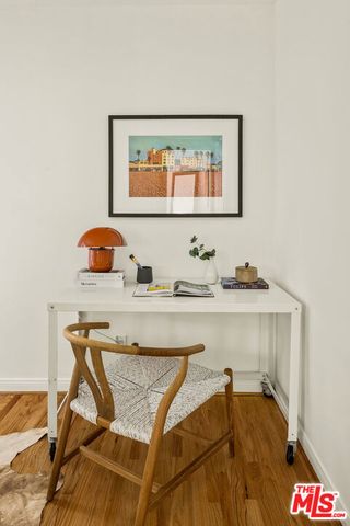 2477 Walnut Avenue, Venice (los Angeles), CA 90291