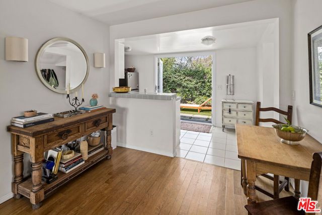 2477 Walnut Avenue, Venice (los Angeles), CA 90291