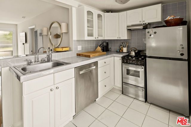 2477 Walnut Avenue, Venice (los Angeles), CA 90291