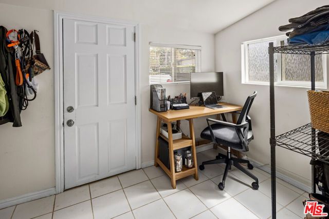 2477 Walnut Avenue, Venice (los Angeles), CA 90291