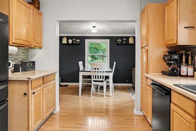 929 Bacon Avenue, Portage City, MI 49002